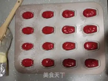 Make Red velvet mini Madeleine step 5