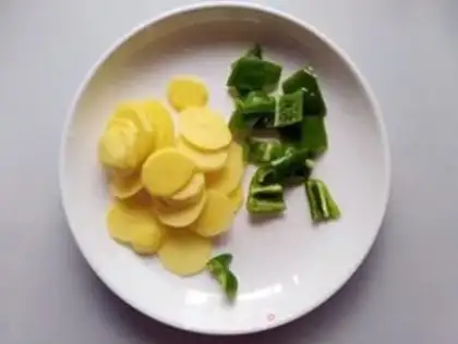 Make Pepper potato burn wood step 3