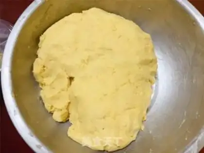 Make Corn bean noodles step 3