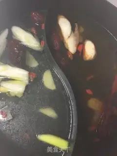 Make Chicken soup, hot hot pan step 1