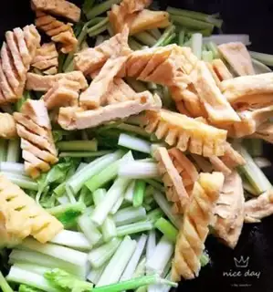 Make Tofu fried celery step 5