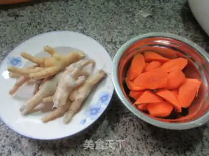 Make Carrot chicken claws step 0