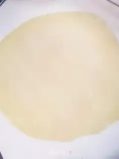 Make Hands on egg noodles step 4