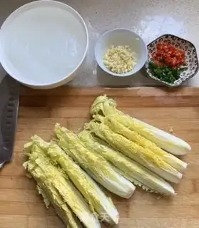 Make Garlic fan dolls step 0