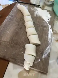 Make Black sesame roll step 5