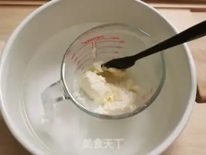 Make Cheese cream and mashed cake step 10