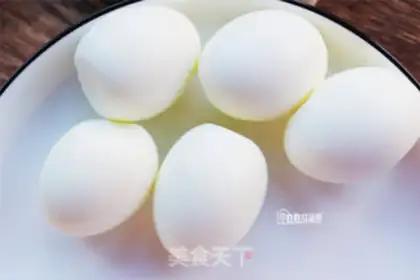 Make Egg lion head step 1