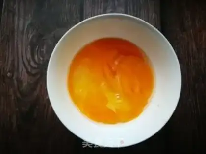 Make Celery eggs fried cat ears step 1