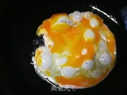 Make Celery eggs fried cat ears step 2