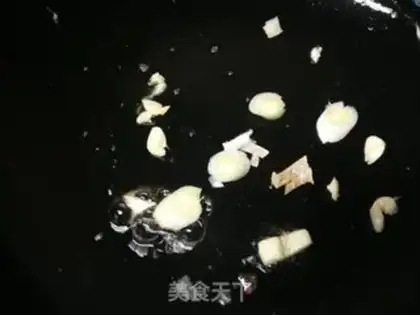 Make Celery eggs fried cat ears step 4