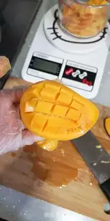 Make Mango jelly step 1