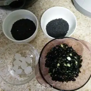 Make Three black rice step 0