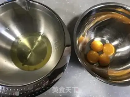 Make Yogurt cheese with tea cake rolls step 3