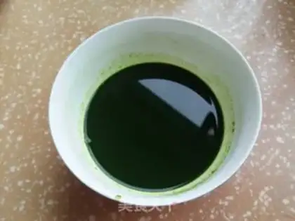 Make Spinach cat ears step 0