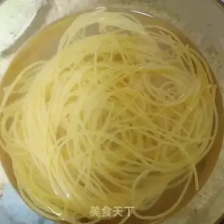 Make Hot cabbage for corn noodles step 0