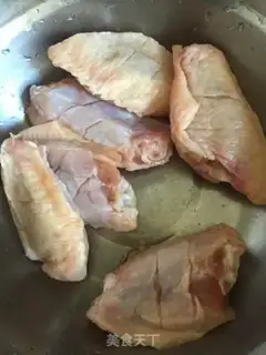 Make The honey chicken is on the wing step 1