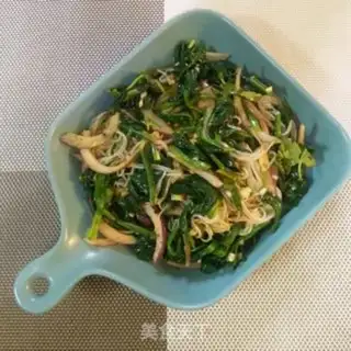 Make A spinach mix fan step 6