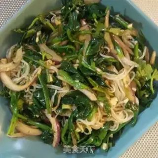 Make A spinach mix fan step 7