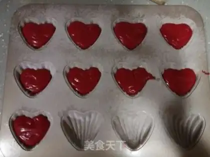 Make Red velvet mini Madeleine step 5