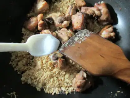Make Carrot onion fried beef step 1