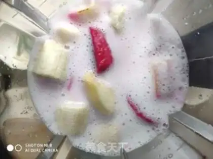 Make The cranberry banana apple milkshake step 2