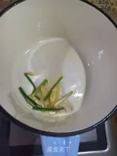 Make Beef sour noodles step 1