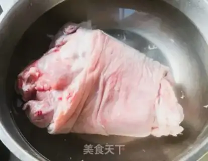 Make Garlic hands tore elbows step 0