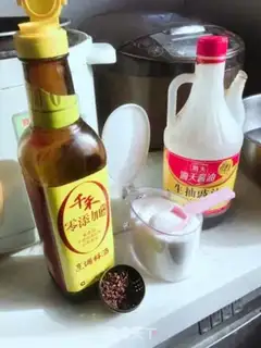 Make Garlic hands tore elbows step 1