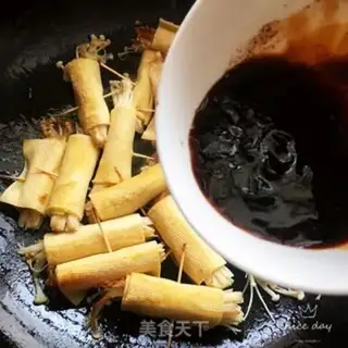 Make Golden mushrooms and bean rolls step 8