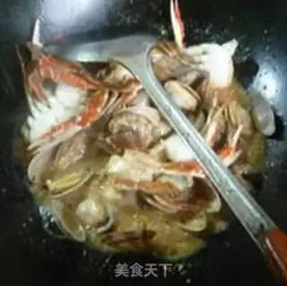 Make Flower clams and crabs step 6
