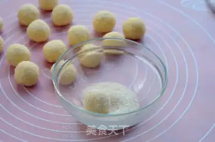 Make Protein coconut ball step 3