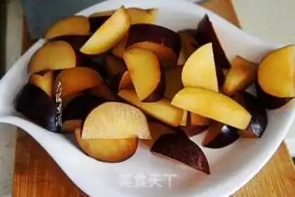 Make Canned red sugar fruit step 1