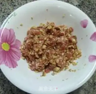 Make Tea mushroom pork dumplings step 6