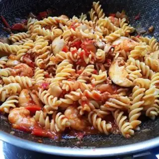 Make Cheese and shrimp and pasta step 9