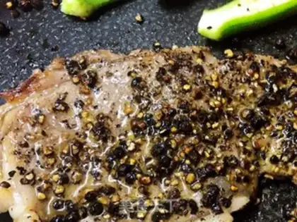 Make Black pepper steak step 1