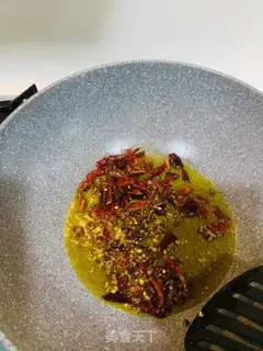 Make Spicy potatoes step 0