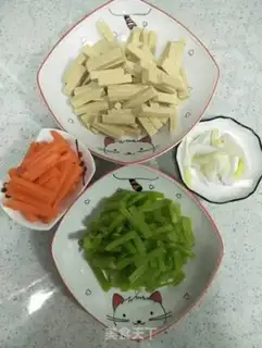 Make Five fragrances of celery step 3