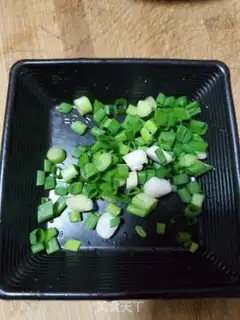 Make Bamboo sausage soup step 2