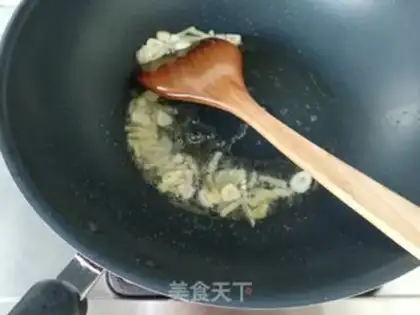 Make The garlic is back in the pot step 3