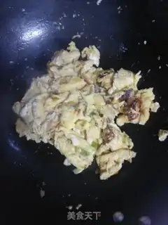 Make Crab mushrooms and fried eggs step 5