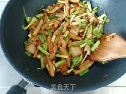 Make The garlic is back in the pot step 7
