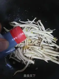 Make Crab mushrooms and fried eggs step 7