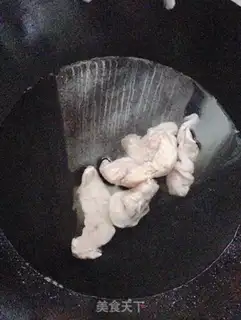 Make Sour chicken leather soup step 1