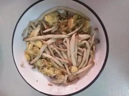 Make Crab mushrooms and fried eggs step 11