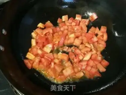 Make Tomato egg and spinach noodles step 4