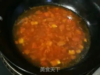 Make Tomato egg and spinach noodles step 5