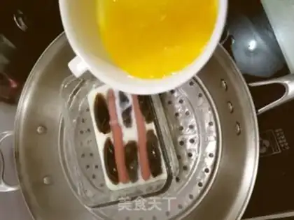 Make Gold three-coloured eggs step 6