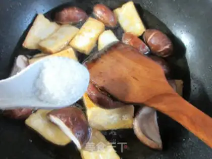 Make The mushrooms burn old tofu step 6