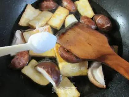Make The mushrooms burn old tofu step 7