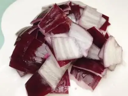 Make Onion apple water step 1